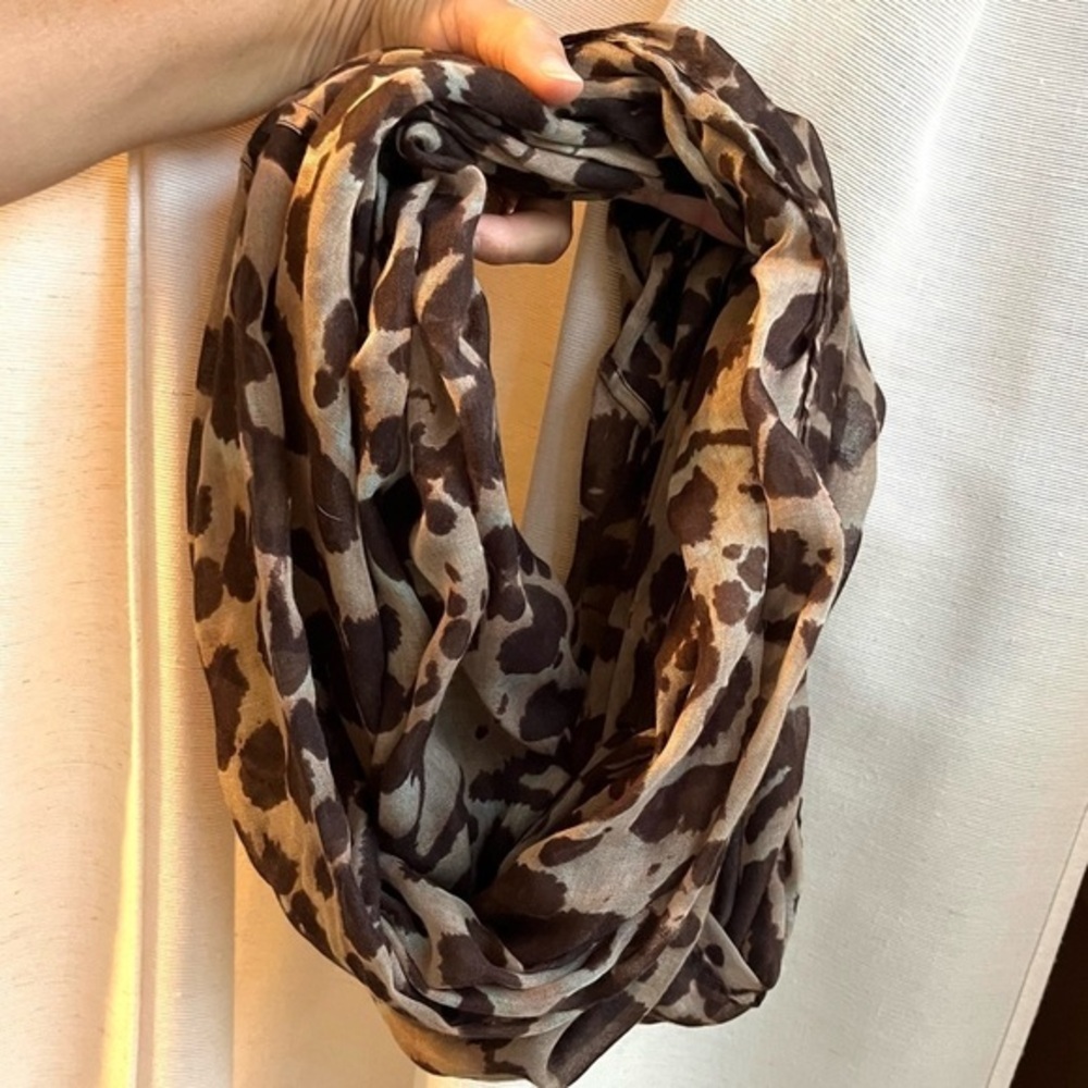 Bcbgeneration Leopard Animal Print Infinity Scarf… - image 5